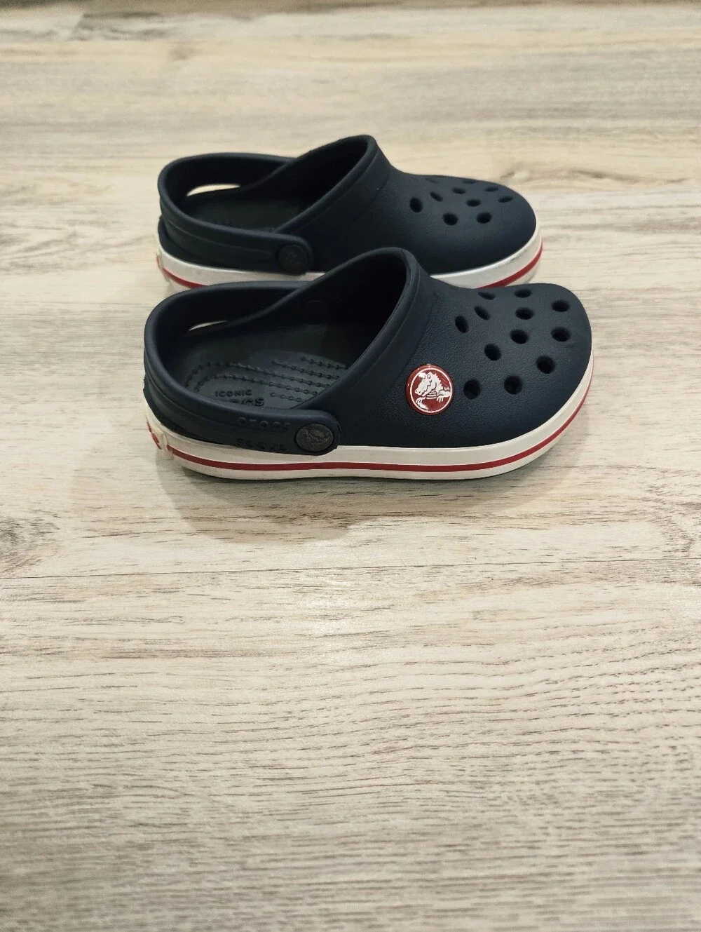 CROCS pre owned